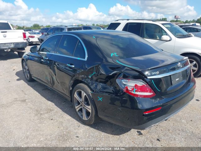 Photo 2 VIN: WDDZF4JB7JA361739 - MERCEDES-BENZ E-CLASS 