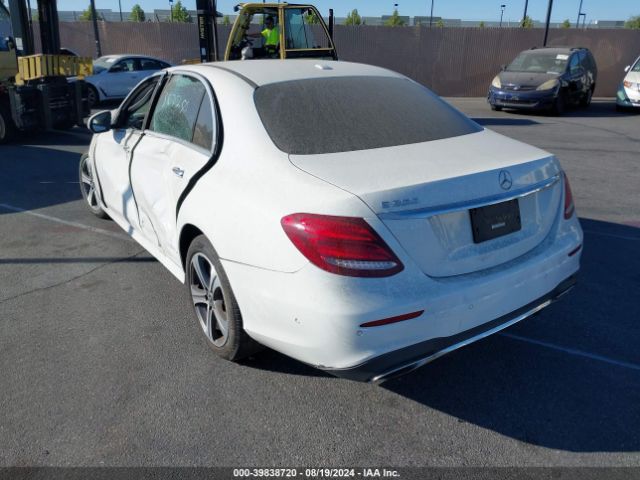 Photo 2 VIN: WDDZF4JB7JA427190 - MERCEDES-BENZ E-CLASS 