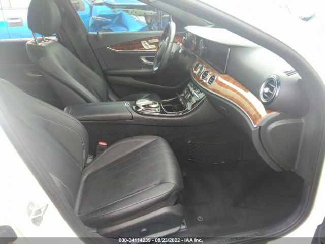 Photo 4 VIN: WDDZF4JB7JA452137 - MERCEDES-BENZ E-CLASS 