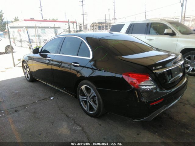 Photo 2 VIN: WDDZF4JB8HA059211 - MERCEDES-BENZ E-CLASS 