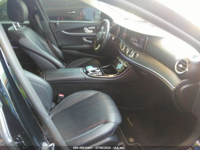 Photo 4 VIN: WDDZF4JB8HA059211 - MERCEDES-BENZ E-CLASS 