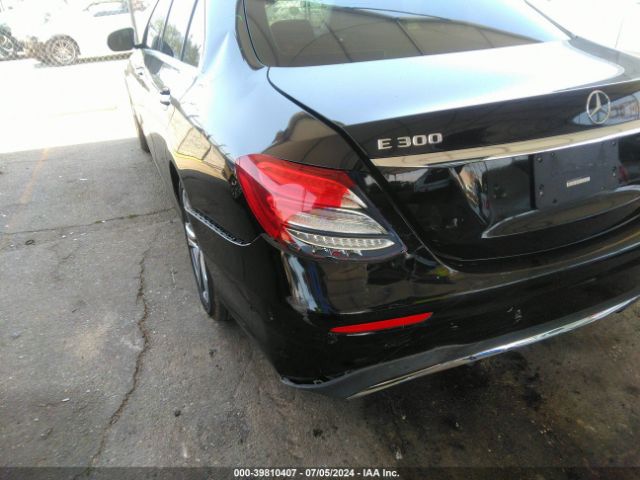 Photo 5 VIN: WDDZF4JB8HA059211 - MERCEDES-BENZ E-CLASS 