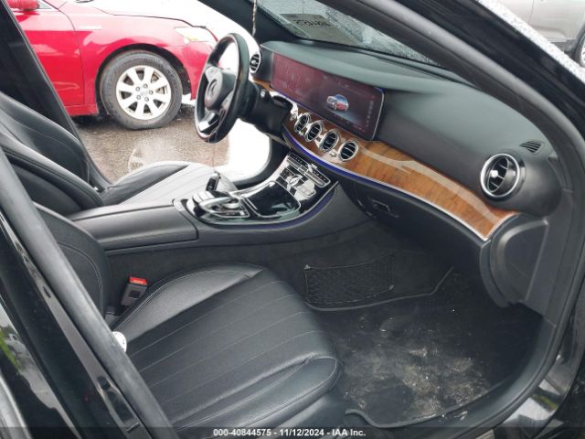 Photo 4 VIN: WDDZF4JB8JA337384 - MERCEDES-BENZ E-CLASS 