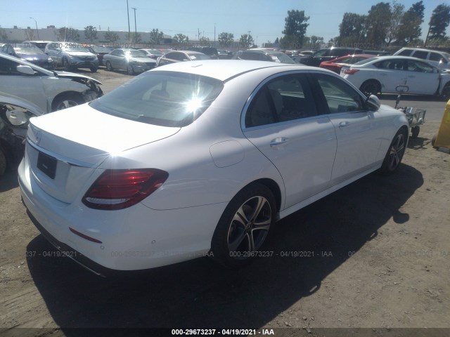 Photo 3 VIN: WDDZF4JB8JA352032 - MERCEDES-BENZ E-CLASS 