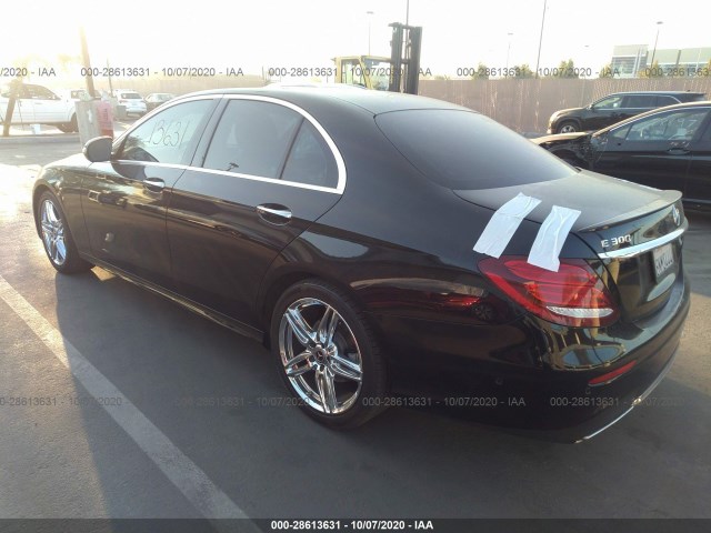 Photo 2 VIN: WDDZF4JB8JA380879 - MERCEDES-BENZ E-CLASS 