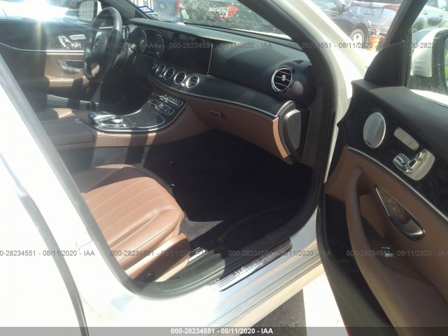 Photo 4 VIN: WDDZF4JB8JA386892 - MERCEDES-BENZ E-CLASS 