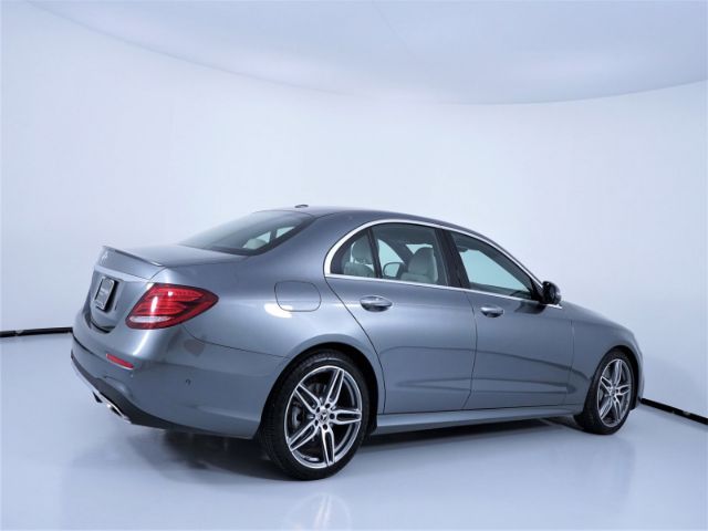 Photo 3 VIN: WDDZF4JB8KA497198 - MERCEDES-BENZ E-CLASS 