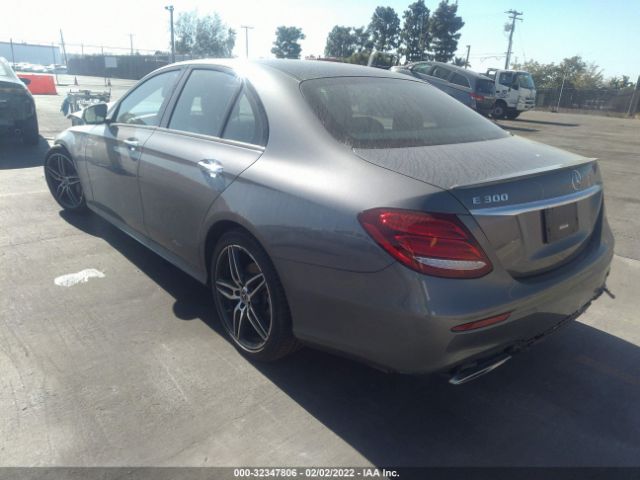 Photo 2 VIN: WDDZF4JB8KA542561 - MERCEDES-BENZ E-CLASS 