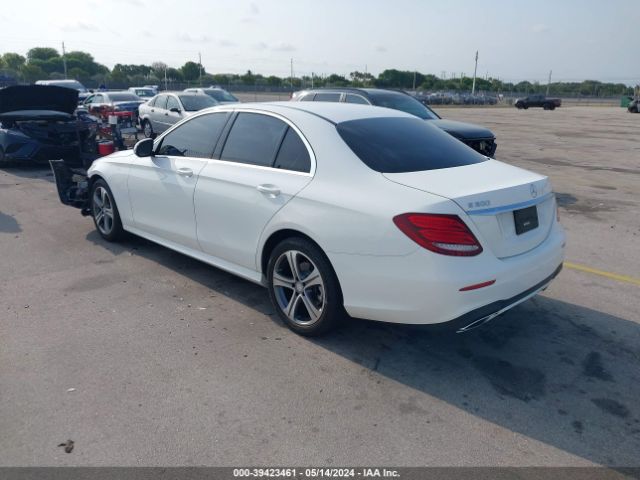 Photo 2 VIN: WDDZF4JB9HA121845 - MERCEDES-BENZ E 