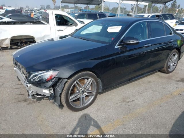 Photo 1 VIN: WDDZF4JB9JA325776 - MERCEDES-BENZ E 300 