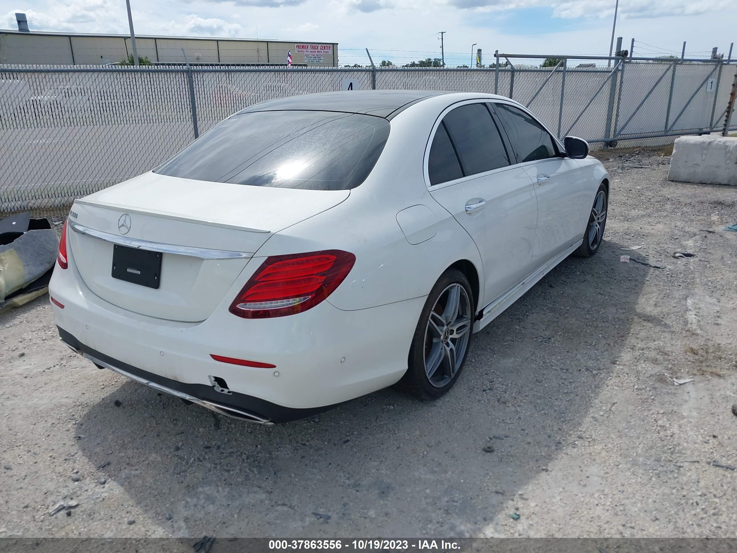 Photo 3 VIN: WDDZF4JB9KA574709 - MERCEDES-BENZ E-KLASSE 