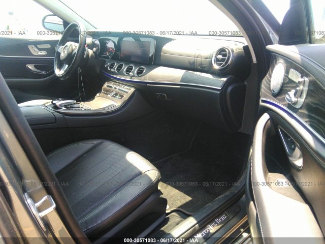 Photo 4 VIN: WDDZF4JBXHA086734 - MERCEDES-BENZ E-CLASS 