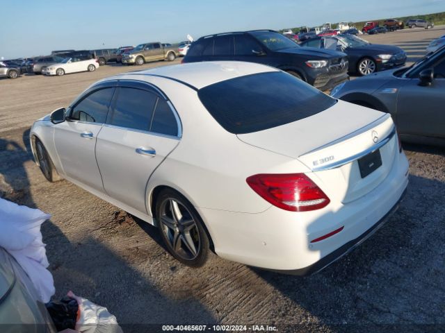 Photo 2 VIN: WDDZF4JBXHA178538 - MERCEDES-BENZ E-CLASS 