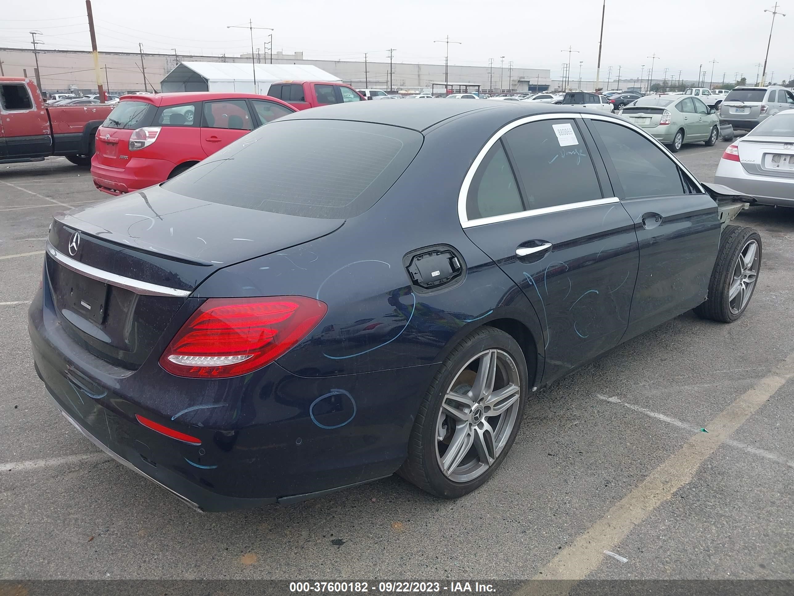 Photo 3 VIN: WDDZF4JBXJA340612 - MERCEDES-BENZ E-KLASSE 