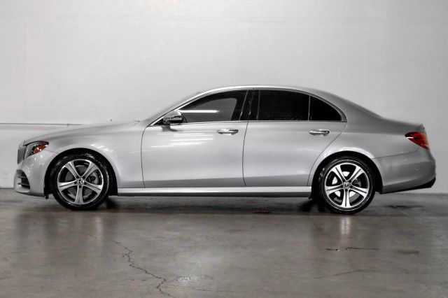 Photo 7 VIN: WDDZF4JBXJA430987 - MERCEDES-BENZ E-CLASS 