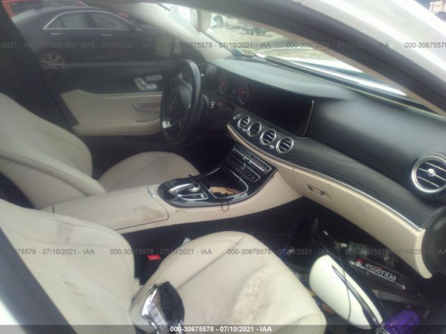 Photo 4 VIN: WDDZF4KB0HA134742 - MERCEDES-BENZ E-CLASS 