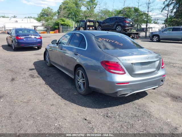 Photo 2 VIN: WDDZF4KB1HA086782 - MERCEDES-BENZ E-CLASS 