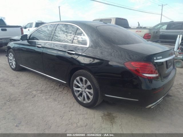 Photo 2 VIN: WDDZF4KB2HA187703 - MERCEDES-BENZ E-CLASS 