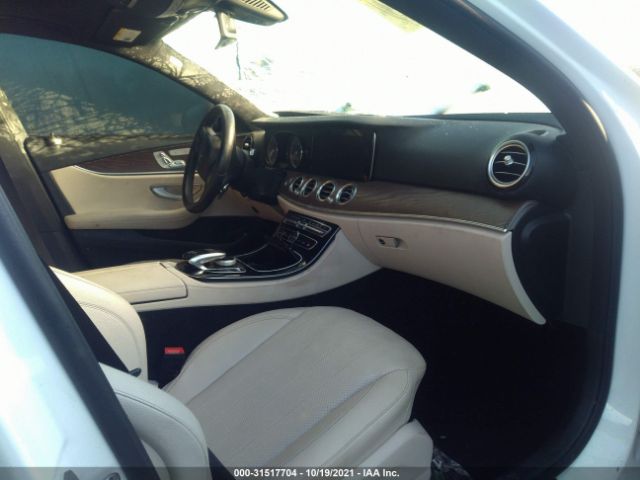 Photo 4 VIN: WDDZF4KB3HA042265 - MERCEDES-BENZ E-CLASS 