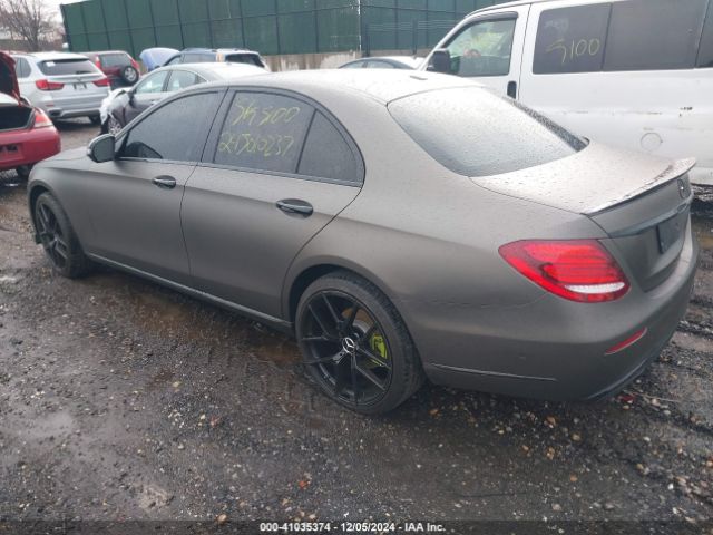 Photo 2 VIN: WDDZF4KB3JA303884 - MERCEDES-BENZ E-CLASS 