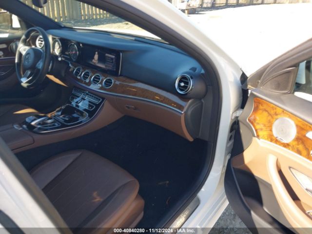 Photo 4 VIN: WDDZF4KB4HA145016 - MERCEDES-BENZ E-CLASS 