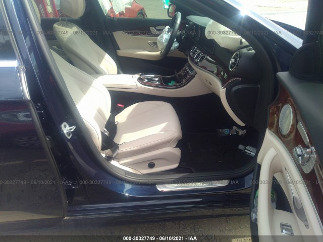 Photo 4 VIN: WDDZF4KB4KA588211 - MERCEDES-BENZ E-CLASS 