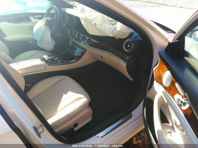 Photo 4 VIN: WDDZF4KB5KA558733 - MERCEDES-BENZ E-CLASS 