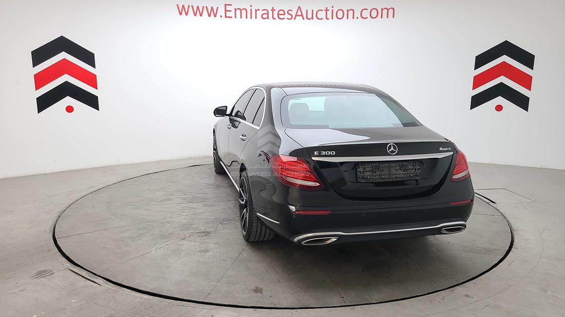 Photo 10 VIN: WDDZF4KB7HA176986 - MERCEDES E 