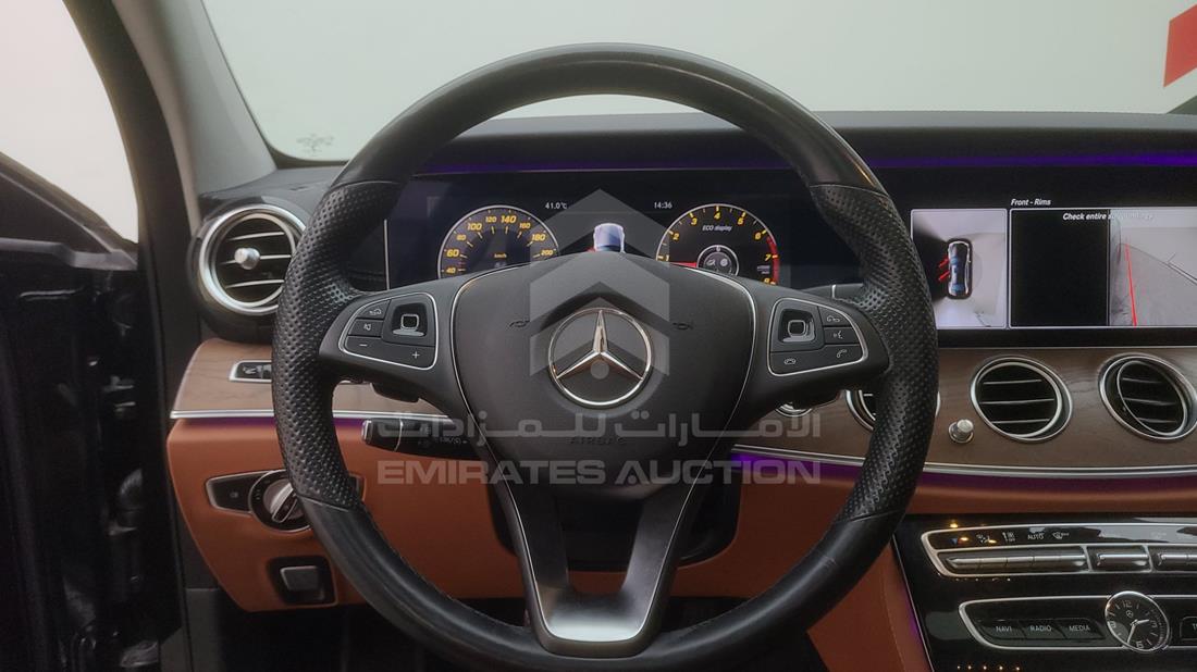 Photo 18 VIN: WDDZF4KB7HA176986 - MERCEDES E 