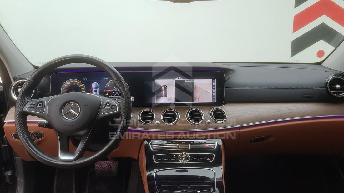 Photo 20 VIN: WDDZF4KB7HA176986 - MERCEDES E 