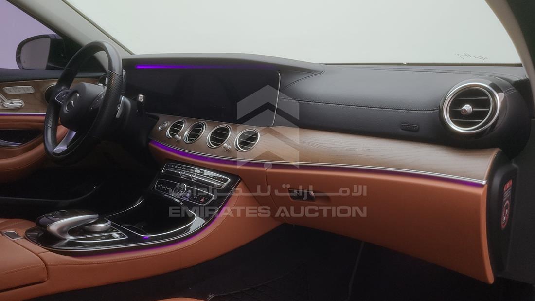 Photo 34 VIN: WDDZF4KB7HA176986 - MERCEDES E 