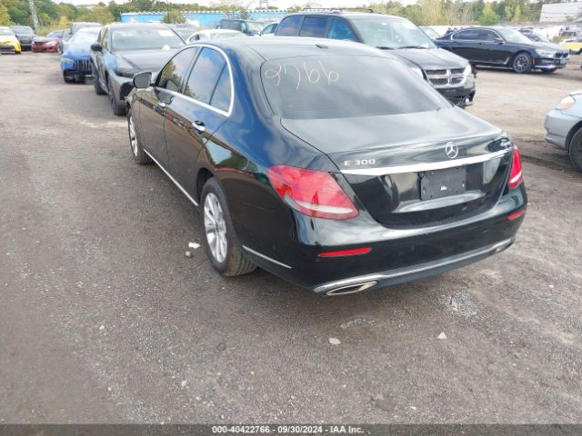 Photo 2 VIN: WDDZF4KB7JA368351 - MERCEDES-BENZ E-CLASS 