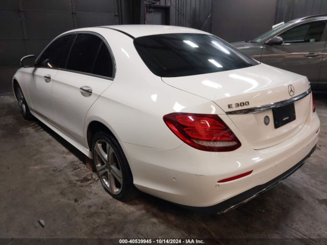 Photo 2 VIN: WDDZF4KB8HA012260 - MERCEDES-BENZ E-CLASS 