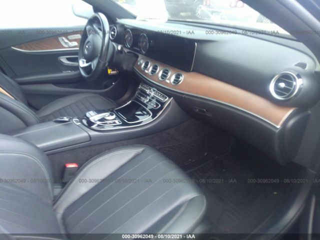 Photo 4 VIN: WDDZF4KB8HA198480 - MERCEDES-BENZ E-CLASS 