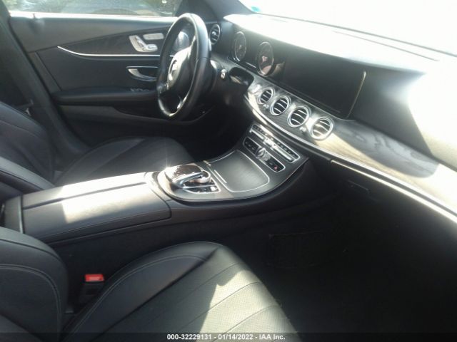 Photo 4 VIN: WDDZF4KB8JA348416 - MERCEDES-BENZ E-CLASS 