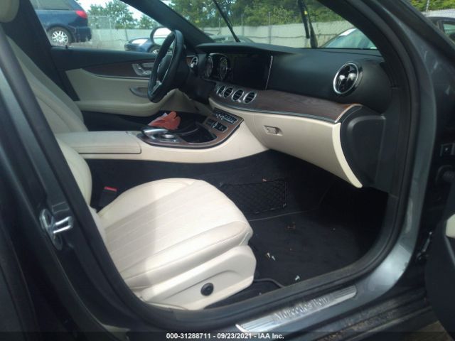 Photo 4 VIN: WDDZF4KB9KA572540 - MERCEDES-BENZ E-CLASS 