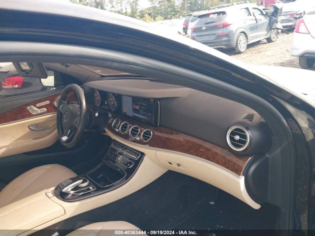 Photo 4 VIN: WDDZF4KBXHA017153 - MERCEDES-BENZ E-CLASS 