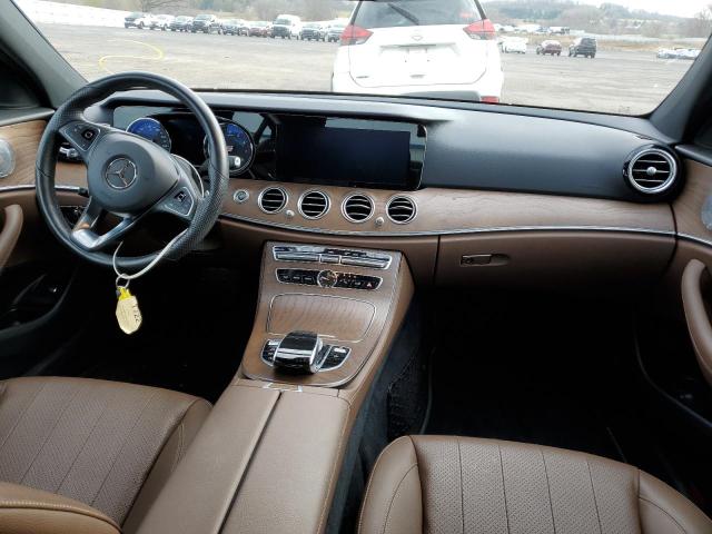 Photo 8 VIN: WDDZF4KBXJA325722 - MERCEDES-BENZ E 300 4MAT 