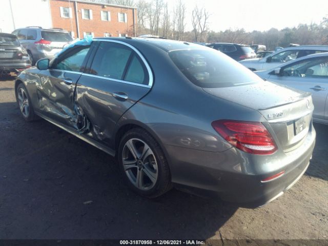 Photo 2 VIN: WDDZF4KBXJA375858 - MERCEDES-BENZ E-CLASS 