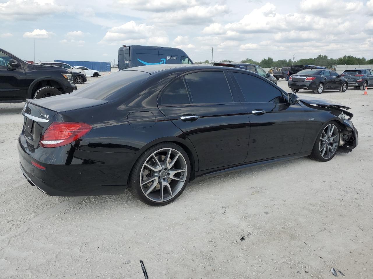 Photo 2 VIN: WDDZF6EB9JA395901 - MERCEDES-BENZ E-KLASSE 