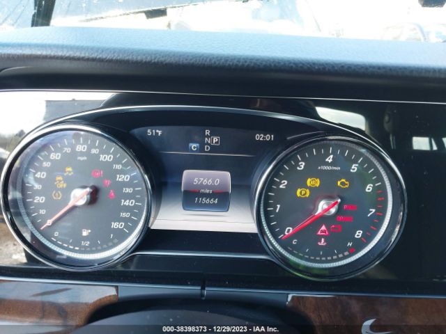 Photo 6 VIN: WDDZF6GB3JA380016 - MERCEDES-BENZ E 400 