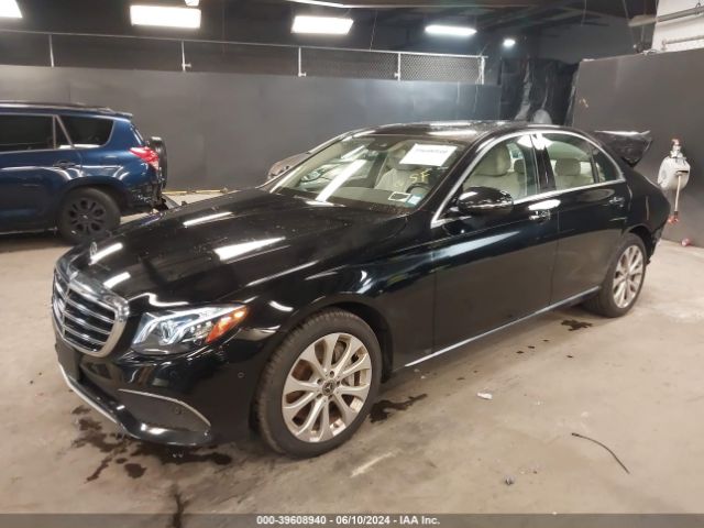 Photo 1 VIN: WDDZF6GB9JA409213 - MERCEDES-BENZ E-CLASS 