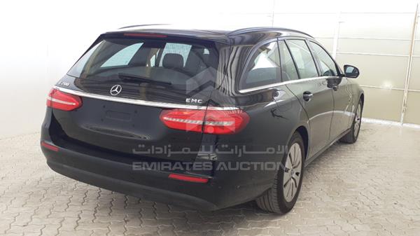 Photo 8 VIN: WDDZH4CB4JA349913 - MERCEDES-BENZ E 200 