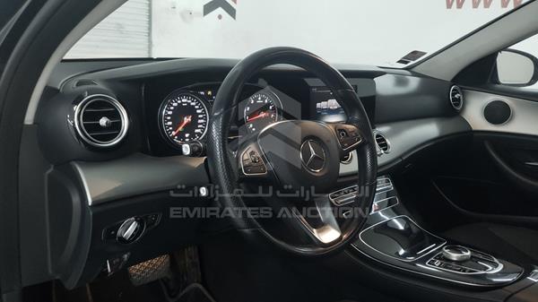 Photo 10 VIN: WDDZH4CB6JA329212 - MERCEDES-BENZ E 200 