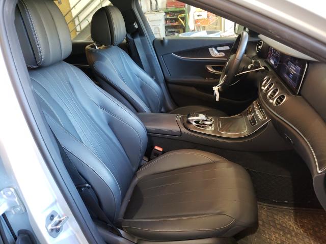 Photo 4 VIN: WDDZH6JBXKA674002 - MERCEDES-BENZ E 450 