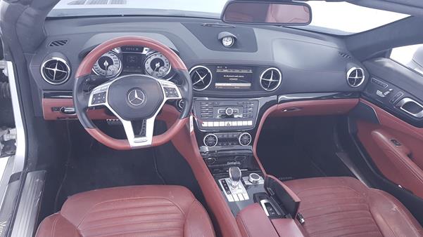 Photo 15 VIN: WDPJK5HA0DF003398 - MERCEDES-BENZ SL 350 