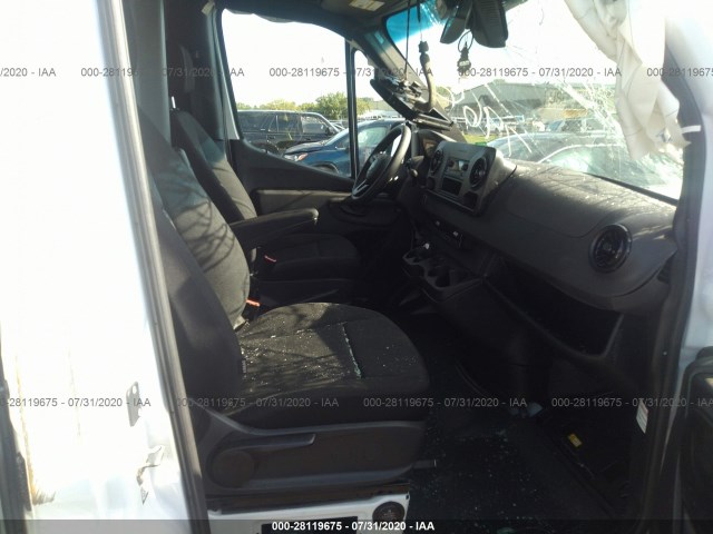 Photo 4 VIN: WDRPF0CD4KT007966 - FREIGHTLINER SPRINTER VAN 