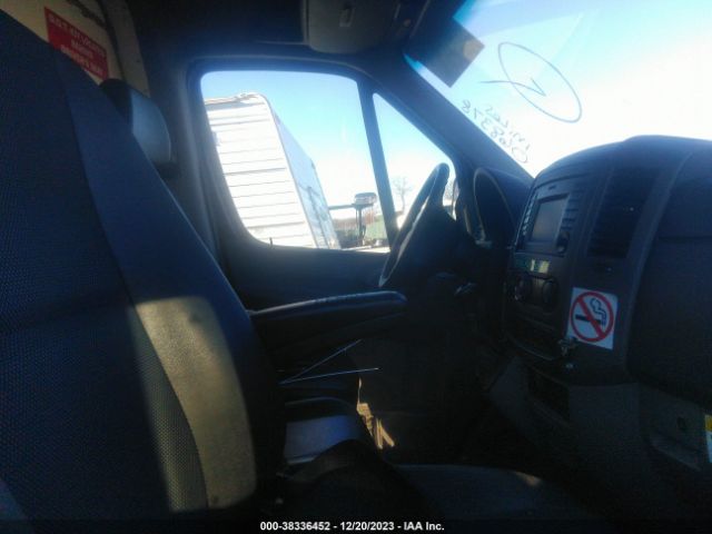 Photo 4 VIN: WDYFE7CD1GP240585 - FREIGHTLINER SPRINTER 2500 