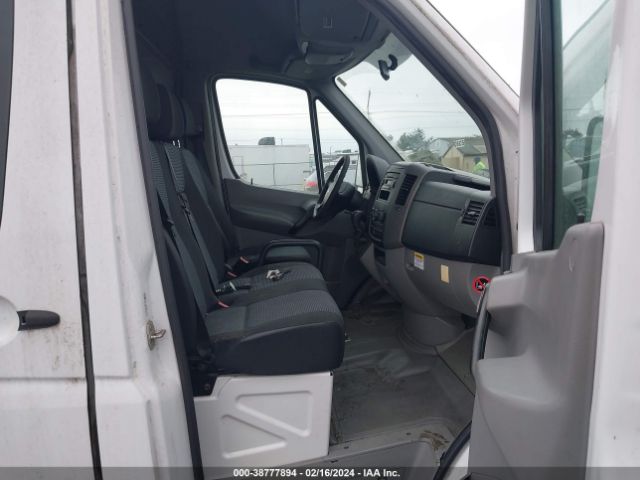 Photo 4 VIN: WDYPE7CC7A5475913 - FREIGHTLINER SPRINTER 2500 