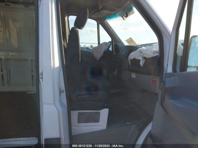 Photo 4 VIN: WDYPE7DC8E5938100 - FREIGHTLINER SPRINTER 2500 